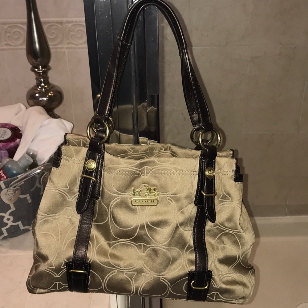 GENTLY USED COACH TOTE